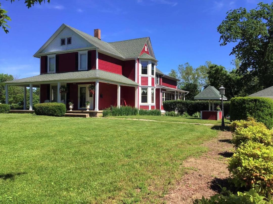 Plain & Fancy Bed & Breakfast Ironton Eksteriør bilde